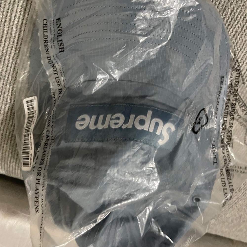Supreme cap